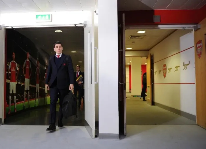 Framed Print : Hector Bellerin Arrives at Emirates Stadium: Arsenal vs West Bromwich Albion, Premier League 2015-16 Framed Print : Hector Bellerin Arrives at Emirates Stadium: Arsenal vs West Bromwich Albion, Premier League 2015-16