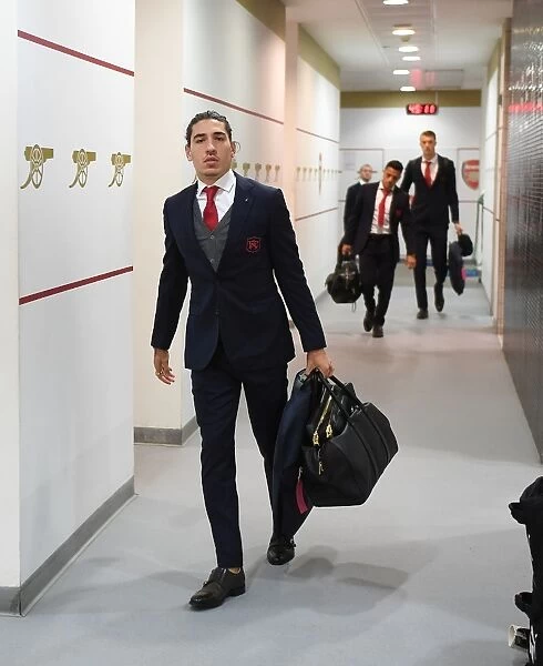 Hector Bellerin in Arsenal Changing Room Before Arsenal vs Swansea City, Premier League 2017-18