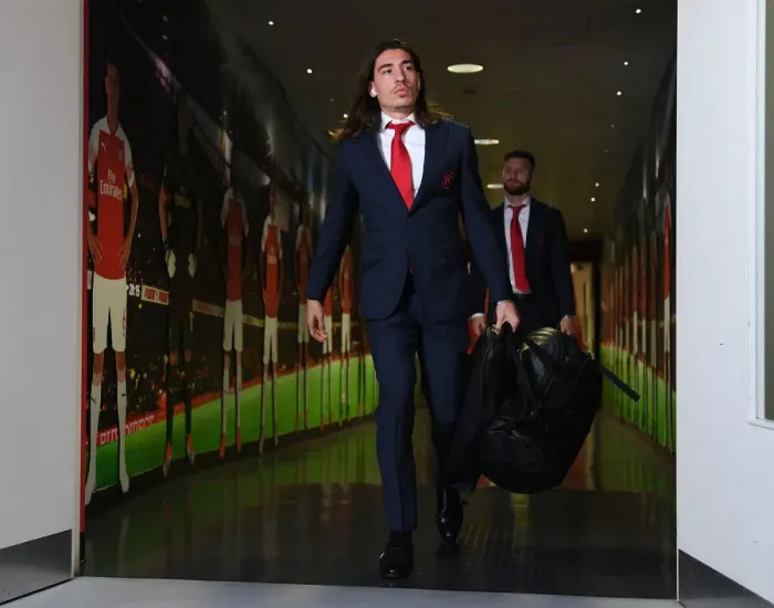 Framed Print : Hector Bellerin: Arsenal FC's Focused Defender Ahead of Leicester City Clash