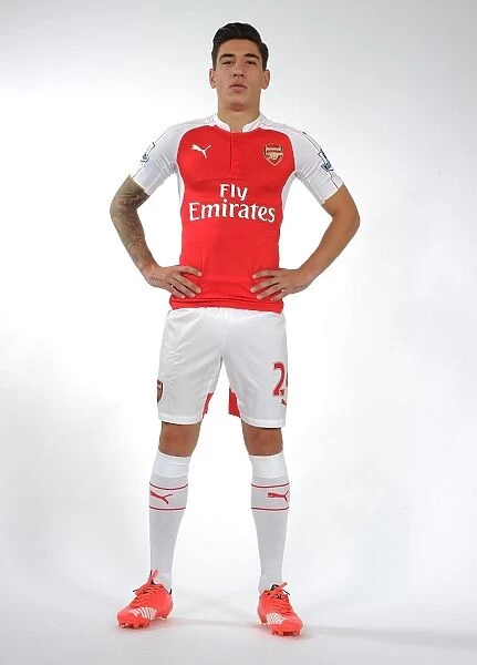 Hector Bellerin: Arsenal First Team Star at 2015-16 Photocall
