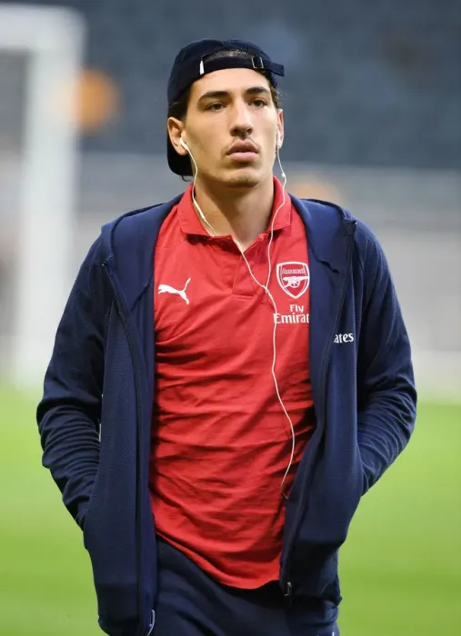 Framed Print : Hector Bellerin: Arsenal Football Star Poses Before Arsenal vs. SS Lazio Pre-Season Friendly (2018) Framed Print : Hector Bellerin: Arsenal Football Star Poses Before Arsenal vs. SS Lazio Pre-Season Friendly (2018)
