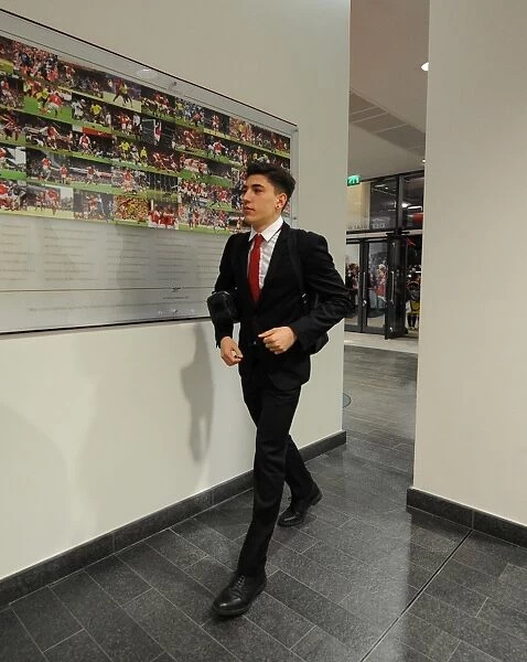 Hector Bellerin (Arsenal) before the match. Arsenal 2: 2 Swansea City. Barclays Premier League