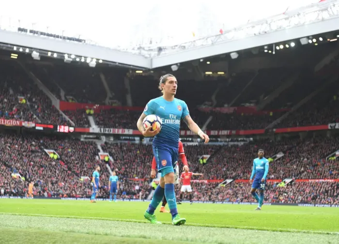 Framed Print : Hector Bellerin: Arsenal Star in Manchester United Showdown, Premier League 2017-18 Framed Print : Hector Bellerin: Arsenal Star in Manchester United Showdown, Premier League 2017-18