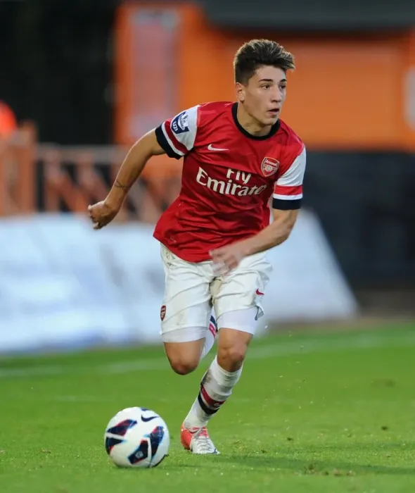Framed Print : Hector Bellerin: Arsenal U19 Star in Action Against Marseille, NextGen Series 2012-13 Framed Print : Hector Bellerin: Arsenal U19 Star in Action Against Marseille, NextGen Series 2012-13