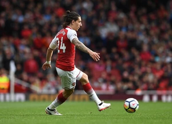 Hector Bellerin: Arsenal's Defensive Force in Action against AFC Bournemouth, Premier League 2017-18