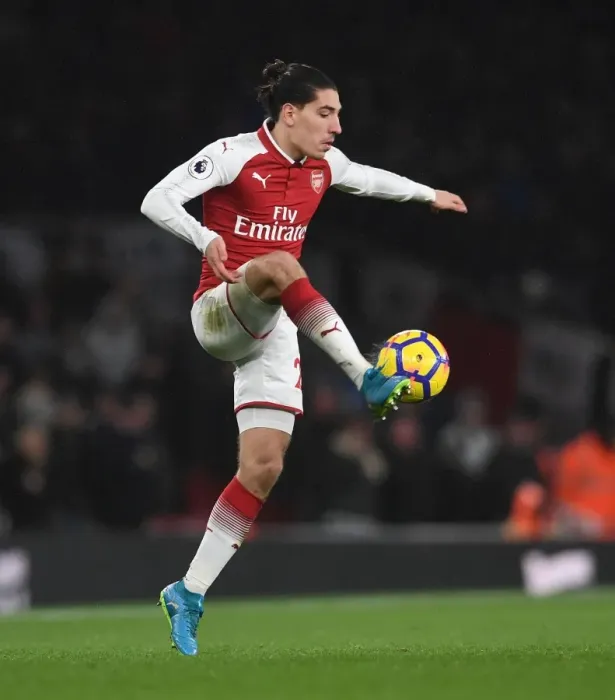 Framed Print : Hector Bellerin: Arsenal's Defensive Force in Action against Newcastle United, Premier League 2017-18 Framed Print : Hector Bellerin: Arsenal's Defensive Force in Action against Newcastle United, Premier League 2017-18