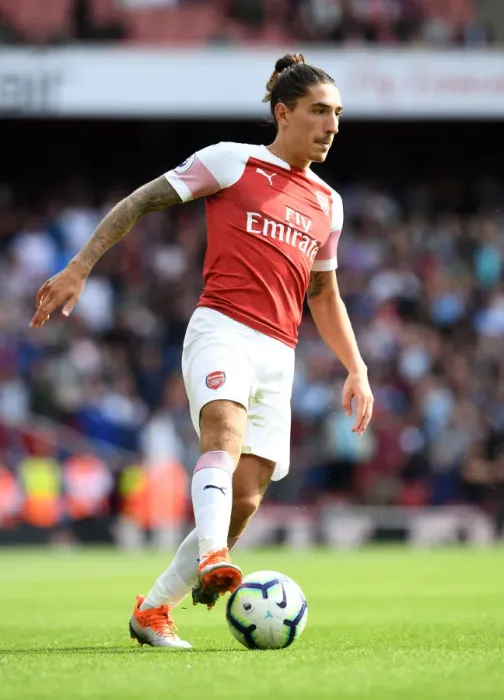 Framed Print : Hector Bellerin: Arsenal's Defensive Powerhouse in Action Against West Ham United, Premier League 2018-19