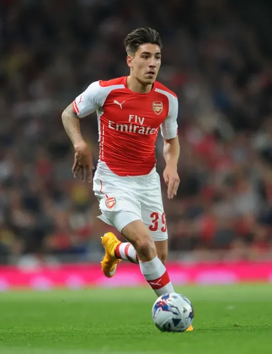 Framed Print : Hector Bellerin: Arsenal's Defensive Star Shines Against Southampton (League Cup 2014 / 15)