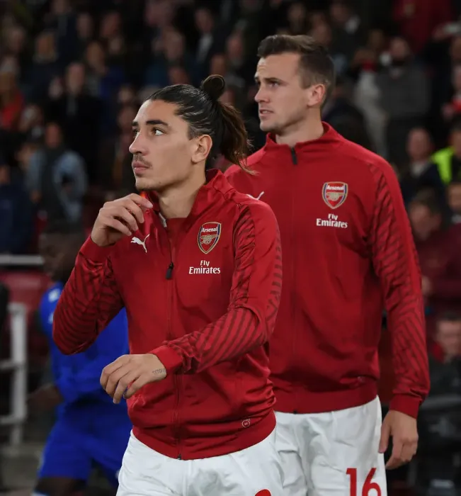 Framed Print : Hector Bellerin: Arsenal's Focused Defender Readies for Leicester City Showdown