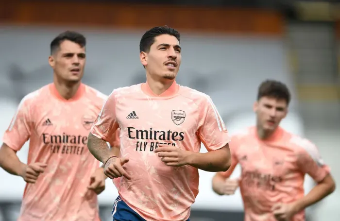 Framed Print : Hector Bellerin: Battle-Ready for Fulham vs Arsenal, Premier League 2020-21