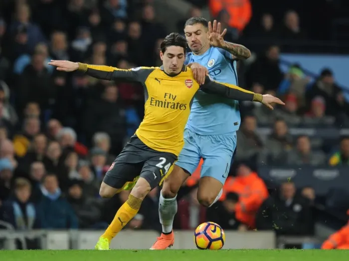 Framed Print : Hector Bellerin Breaks Past Kolarov: Manchester City vs Arsenal, Premier League 2016-17 Framed Print : Hector Bellerin Breaks Past Kolarov: Manchester City vs Arsenal, Premier League 2016-17