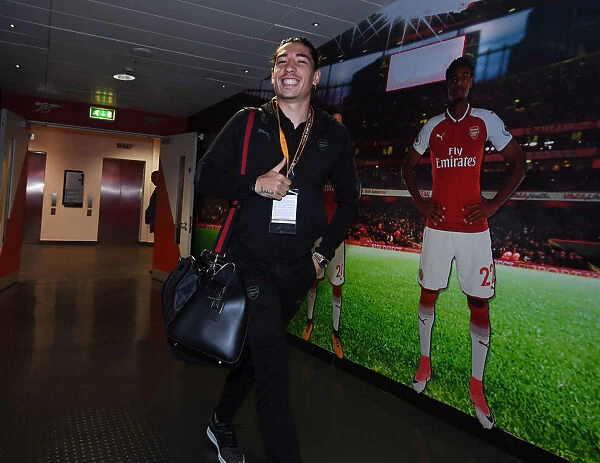 Hector Bellerin Heads to the Changing Room: Arsenal FC vs Atletico Madrid, UEFA Europa League Semi-Final Leg One