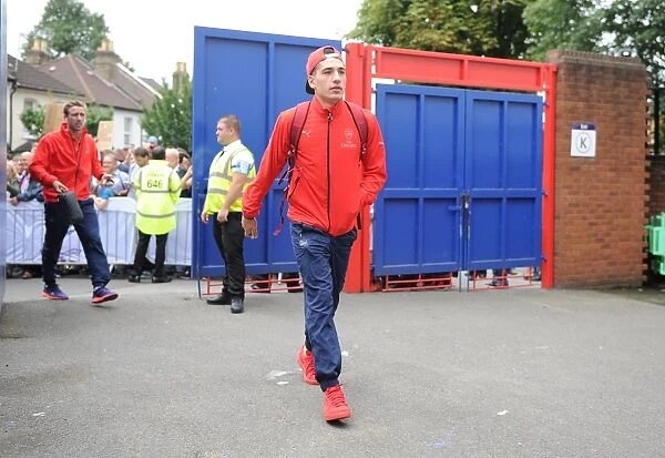 Hector Bellerin Heads to Selhurst Park for Crystal Palace vs. Arsenal (2015-16 Premier League)