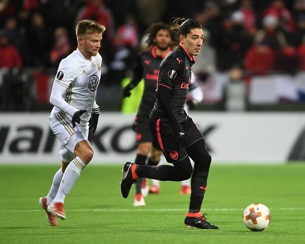 Hector Bellerin Outmaneuvers Dennis Widgren in Arsenal's Europa League Clash against Ostersunds