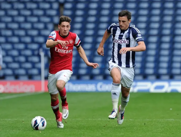 Framed Print : Hector Bellerin Shines as Arsenal U21 Edge Past West Brom U21