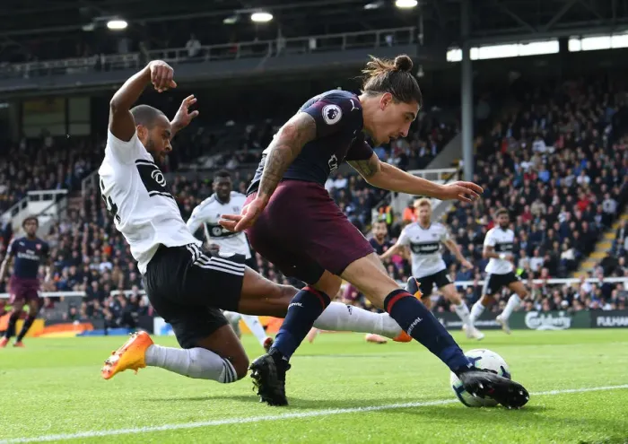 Framed Print : Hector Bellerin vs Denis Odoi: Battle at the Crossroads - Fulham vs Arsenal, Premier League 2018-19