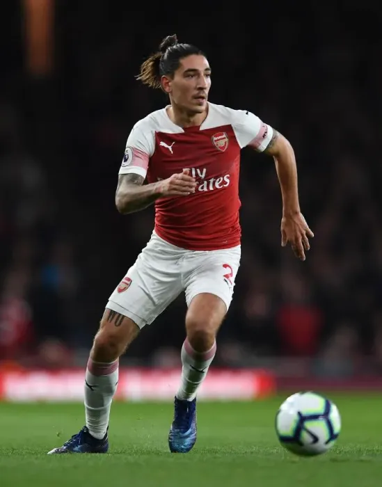 Framed Print : Hector Bellerin's Star Performance: Arsenal's Triumph over Leicester City (3-1, October 2018)