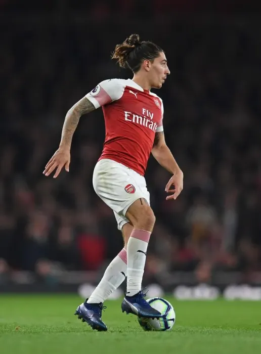 Framed Print : Hector Bellerin's Triumph: Arsenal's 3-1 Victory Over Leicester City in the Premier League Framed Print : Hector Bellerin's Triumph: Arsenal's 3-1 Victory Over Leicester City in the Premier League