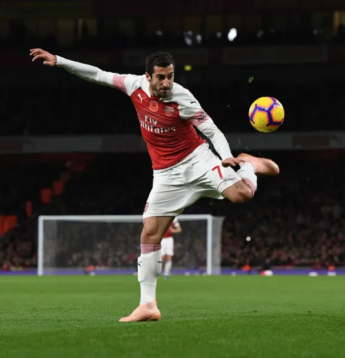 Framed Print : Henrikh Mkhitaryan in Action: Arsenal vs. Wolverhampton Wanderers, Premier League 2018-19 Framed Print : Henrikh Mkhitaryan in Action: Arsenal vs. Wolverhampton Wanderers, Premier League 2018-19