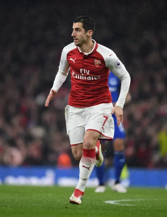 Framed Print : Henrikh Mkhitaryan in Action: Arsenal vs Everton, Premier League 2017-18 Framed Print : Henrikh Mkhitaryan in Action: Arsenal vs Everton, Premier League 2017-18