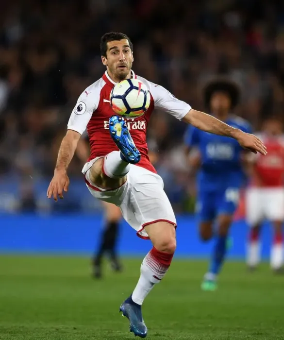 Framed Print : Henrikh Mkhitaryan in Action: Leicester City vs Arsenal, Premier League 2017-18