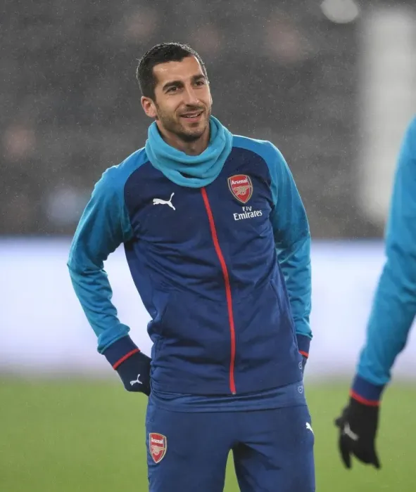 Framed Print : Henrikh Mkhitaryan: Arsenal Star's Intense Focus Ahead of Swansea Clash Framed Print : Henrikh Mkhitaryan: Arsenal Star's Intense Focus Ahead of Swansea Clash