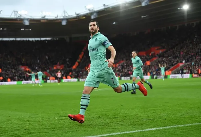 Framed Print : Henrikh Mkhitaryan Scores for Arsenal against Southampton in Premier League
