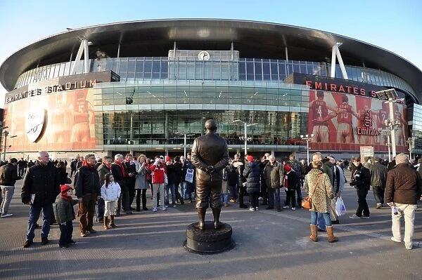 Herbert Chapman Statue: Arsenal vs. Everton, Premier League, Emirates Stadium (2011-12)