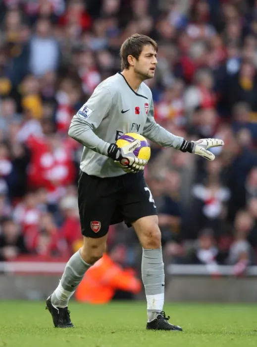 Framed Print : Heroic Lukasz Fabianski: Arsenal's 2-1 Victory over Manchester United (08 / 11 / 08)