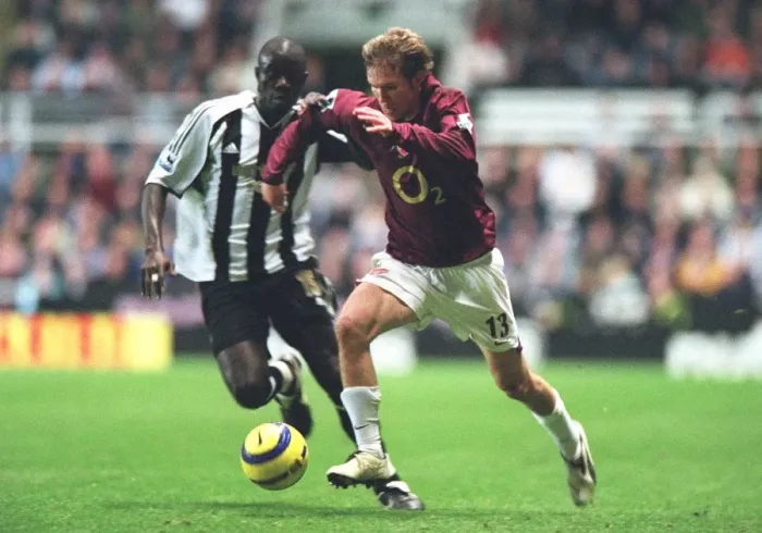 Framed Print : Hleb vs. Faye: Newcastle United's 1-0 Victory Over Arsenal at St. James Park (10 / 12 / 2005) Framed Print : Hleb vs. Faye: Newcastle United's 1-0 Victory Over Arsenal at St. James Park (10 / 12 / 2005)