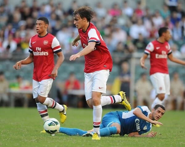 Ignasi Miquel Outmaneuvers Yago Lopez: Kitchee FC vs. Arsenal FC, 2012