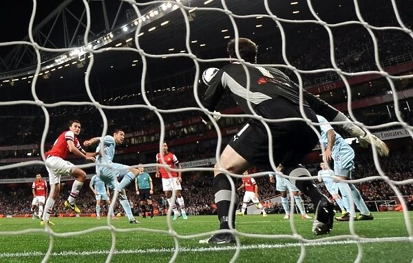 Ignasi Miquel Scores Arsenal's Fifth Goal vs. Coventry City in Capital One Cup