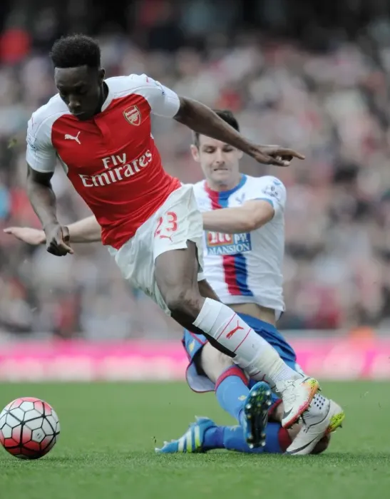 Framed Print : Intense Arsenal vs. Crystal Palace Clash: A Battle at Emirates Stadium (April 2016)