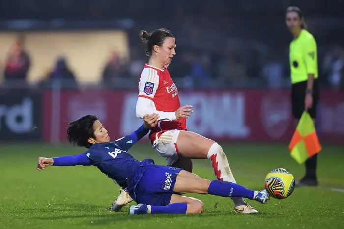 Framed Print : Intense Battle: Arsenal Women vs. West Ham United in Barclays Women's Super League