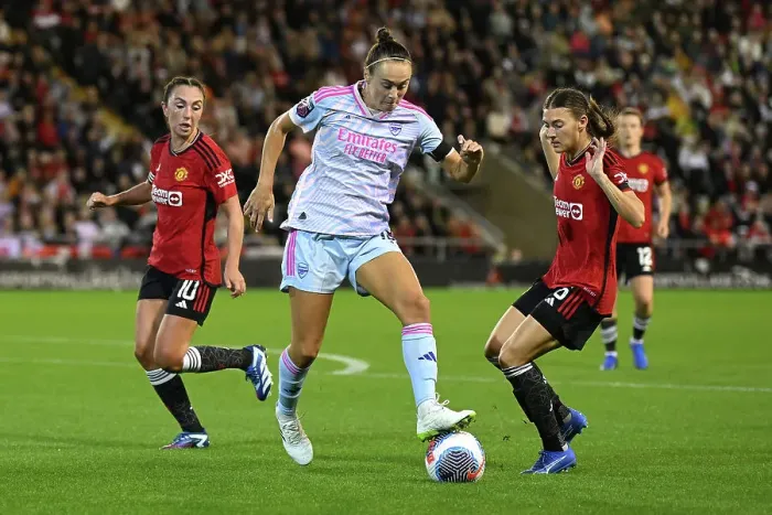 Framed Print : Intense Battle: Manchester United vs. Arsenal FC in the Barclays Women's Super League