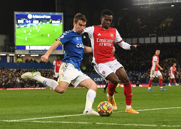 Intense Battle: Nketiah vs Coleman - Premier League 2020-21: Arsenal vs Everton