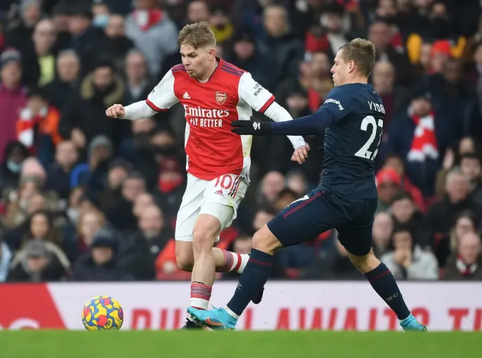 Framed Print : Intense Face-Off: Emile Smith Rowe vs. Matej Vydra in Arsenal's Battle Against Burnley Framed Print : Intense Face-Off: Emile Smith Rowe vs. Matej Vydra in Arsenal's Battle Against Burnley
