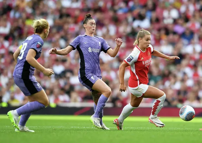 Framed Print : Intense Rivalry: Arsenal Women vs Liverpool Women in the Barclays Super League