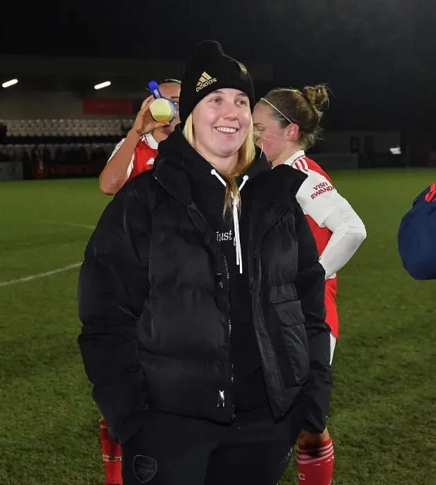 Framed Print : Intense Rivalry: Beth Mead Faces Manchester City in Arsenal Women's Conti Cup Semi-Final