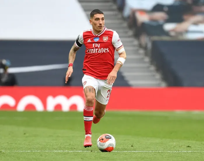 Framed Print : Intense Rivalry: Hector Bellerin in Action - Arsenal vs. Tottenham, Premier League 2019-2020 Framed Print : Intense Rivalry: Hector Bellerin in Action - Arsenal vs. Tottenham, Premier League 2019-2020
