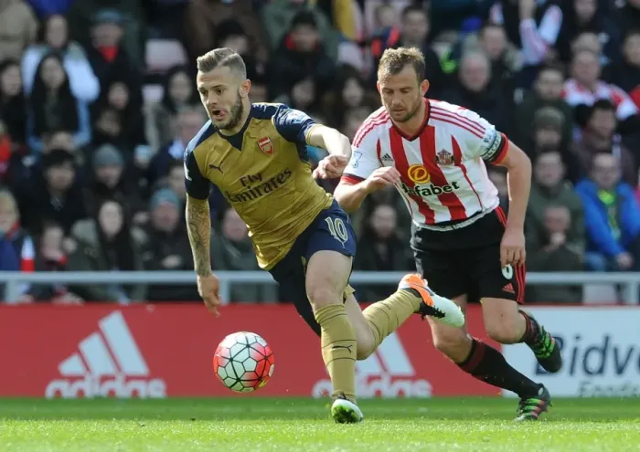 Framed Print : Intense Rivalry: Jack Wilshere vs Lee Cattermole Clash in Sunderland vs Arsenal Premier League (2015-16)