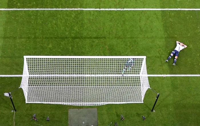 Framed Print : Intense Six-Yard Box Showdown: Arsenal vs. Tottenham, Premier League 2015-16 Framed Print : Intense Six-Yard Box Showdown: Arsenal vs. Tottenham, Premier League 2015-16