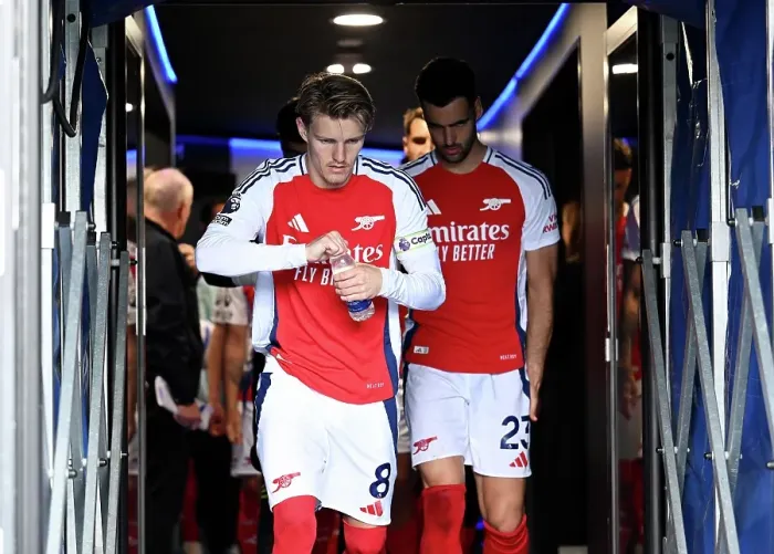 Framed Print : Ipswich Town FC v Arsenal FC - Premier League
