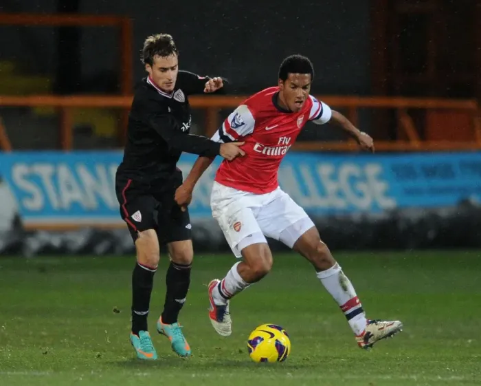 Framed Print : Isaac Hayden vs. Jurgi Oteo: Clash of Young Talents in Arsenal U19 vs. Athletico Bilbao U19 (NextGen Series)