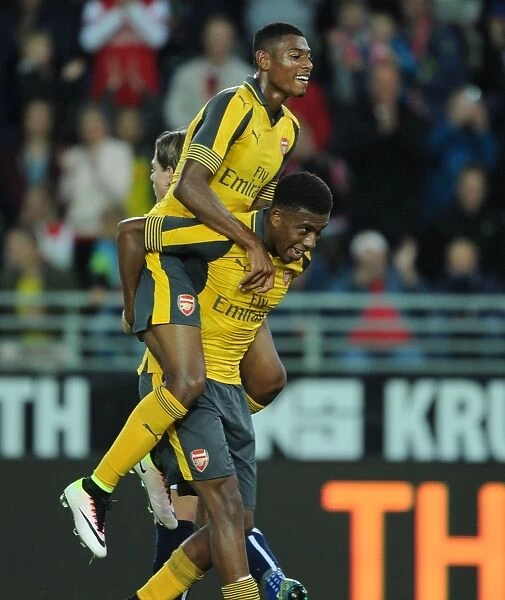 Iwobi Scores First Arsenal Goal of Pre-Season Against Viking FK