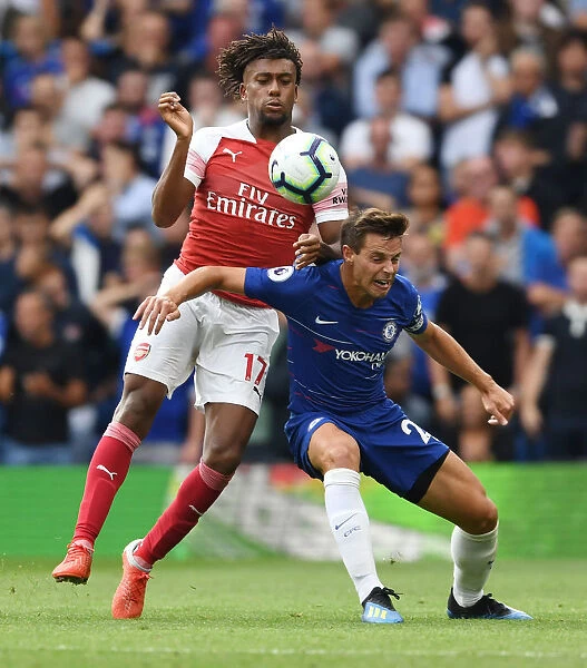 Iwobi vs Azpilicueta: A Premier League Showdown at Stamford Bridge (Chelsea vs Arsenal 2018-19)