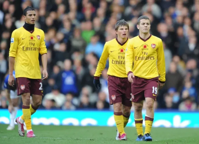 Framed Print : Jack Wilshere, Andrey Arshavin and Marouane Chamakh(Arsenal). Everton 1: 2 Arsenal