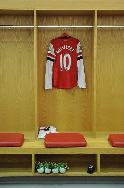 Jack Wilshere: Arsenal Changing Room Before Arsenal vs. Queens Park Rangers (2012-13)