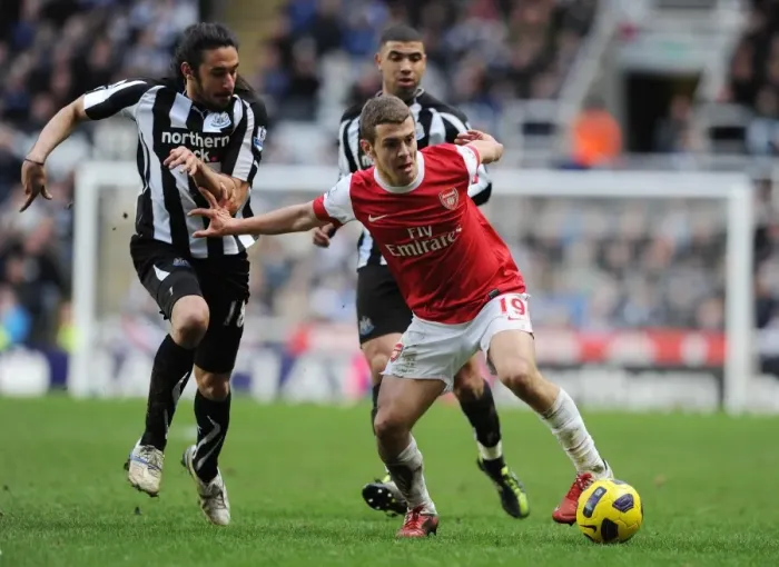 Framed Print : Jack Wilshere (Arsenal) Jonas Gutierrez (Newcastle). Newcastle United 4: 4 Arsenal Framed Print : Jack Wilshere (Arsenal) Jonas Gutierrez (Newcastle). Newcastle United 4: 4 Arsenal