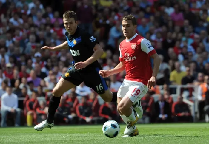 Framed Print : Jack Wilshere (Arsenal) Michael Carrick (Man Utd). Arsenal 1: 0 Manchester United Framed Print : Jack Wilshere (Arsenal) Michael Carrick (Man Utd). Arsenal 1: 0 Manchester United